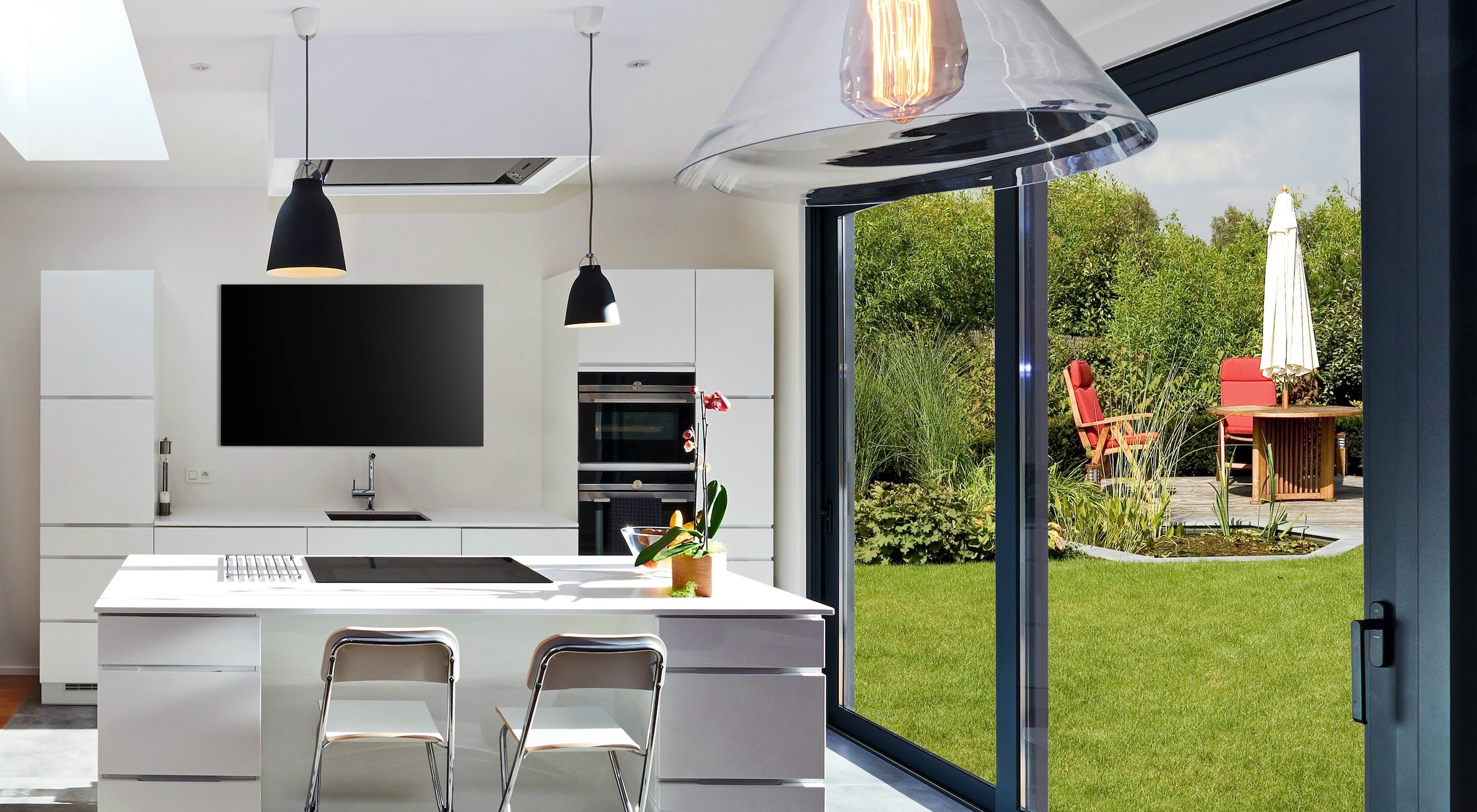 Bonded vs Beaded Sliding Doors: What You Need to Know