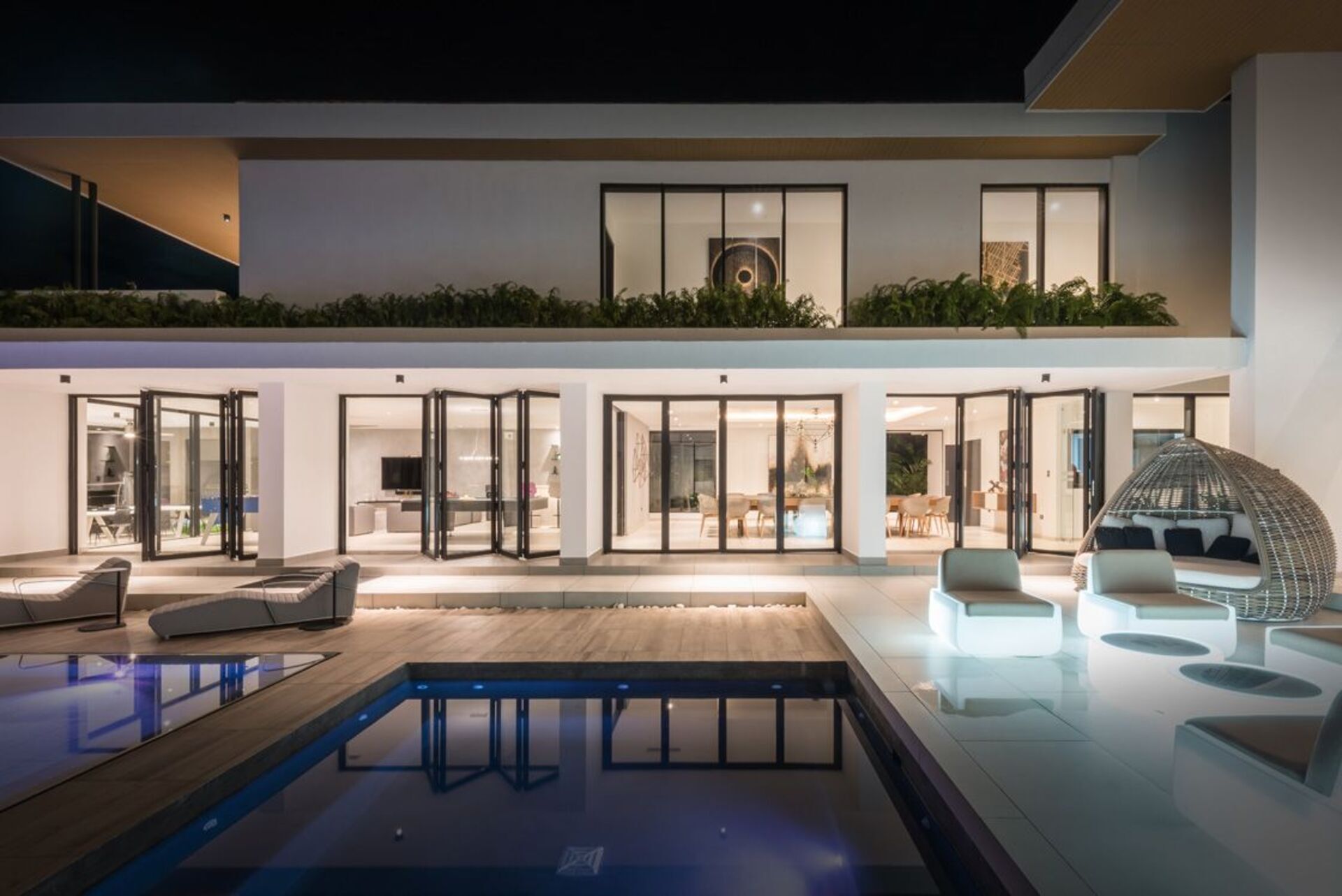 Benefits Of Installing Bifold Doors To Your Clients Space