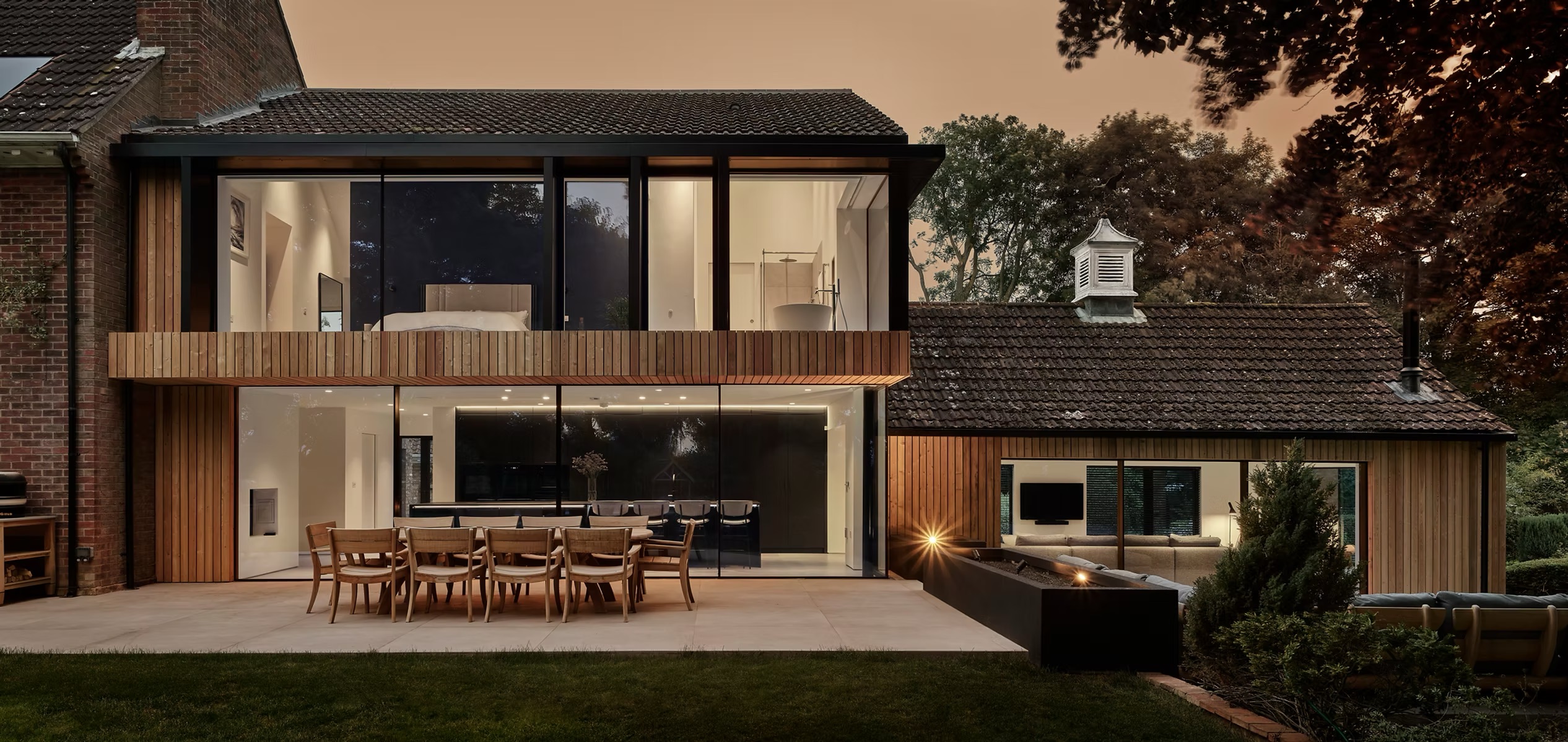 Ultra-slim Sliding Doors for A Modern Extension in Lincolnshire